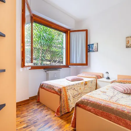 Family Flat Con Giardino, 2 Bagni, 6 Ospiti