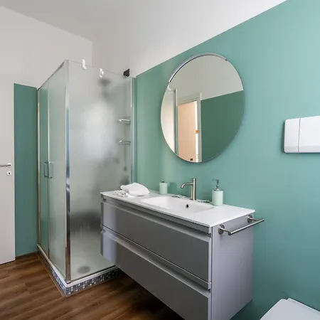 Family Flat Con Giardino, 2 Bagni, 6 Ospiti *